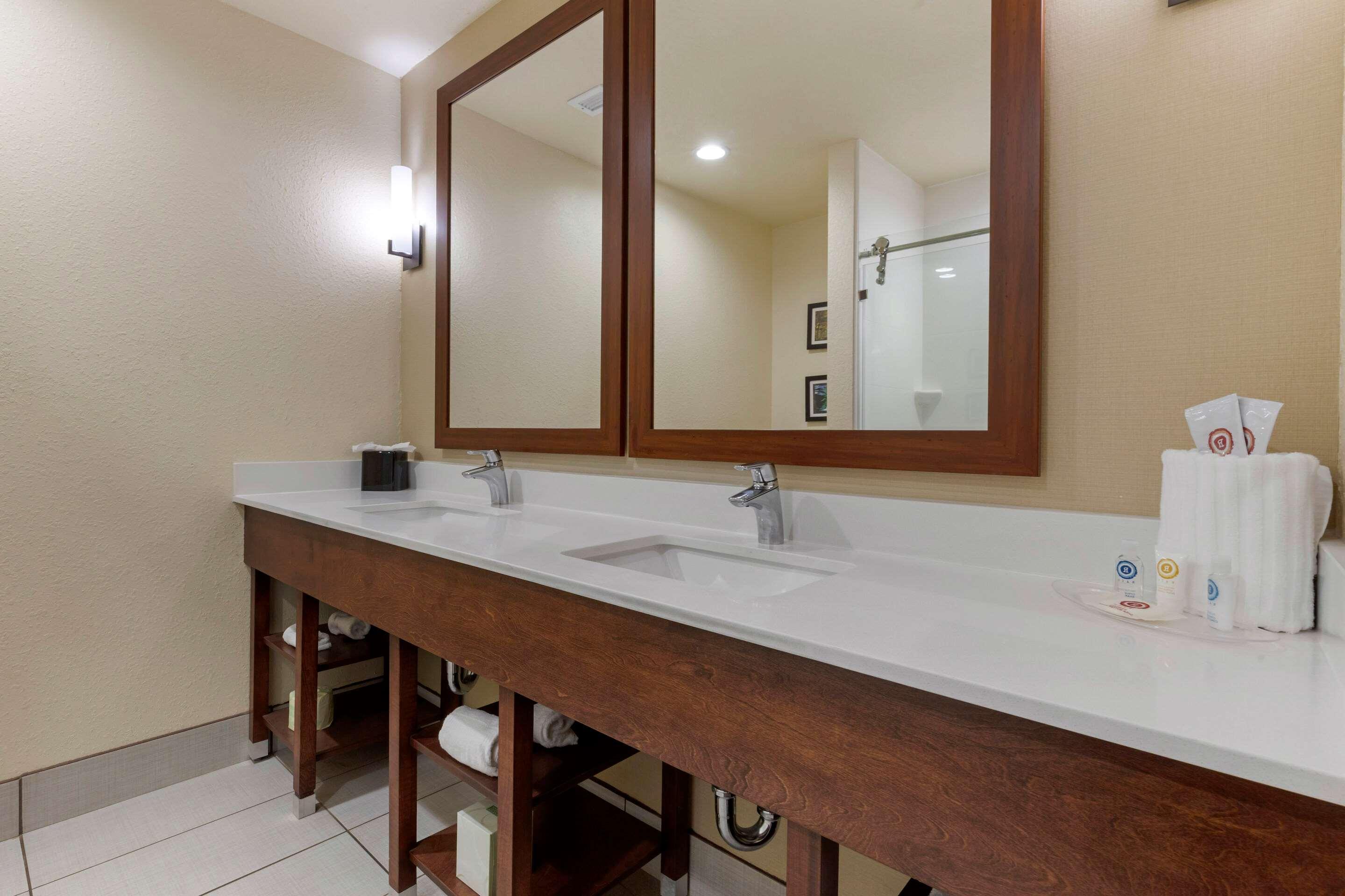 Comfort Suites Greenville South Piedmont Kültér fotó